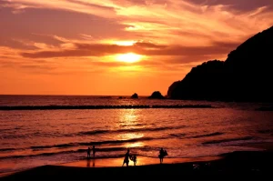 夕映のクリスタルビーチ | 伊豆グランピングリゾートIshiki385